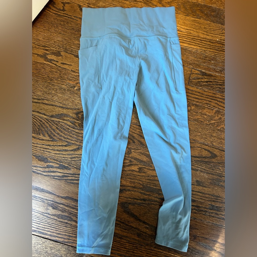 Athleta salutation stash legging 7/8 tight legging size SP
